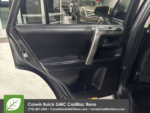 Used 2018 Toyota 4Runner SR5 Premium AWD/4WD image 28