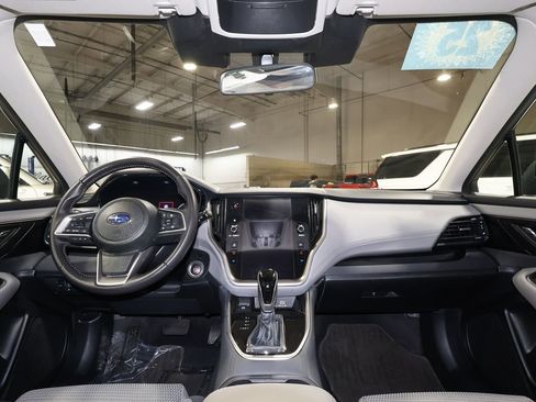 Used 2025 Subaru Outback Premium image 29