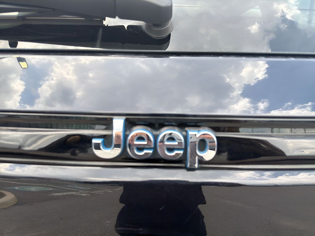 Used 2024 Jeep Grand Cherokee Limited 4xe AWD/4WD image 14