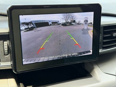 Certified 2023 Ford Explorer XLT w/ Equipment Group 202A image 38