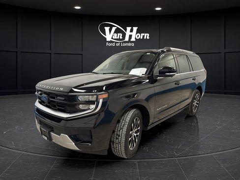 Used 2025 Ford Expedition Platinum AWD/4WD image 7