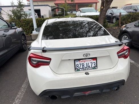 Used 2017 Toyota 86 860 Special Edition image 7