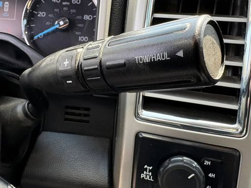 Used 2017 Ford F250 Lariat w/ Lariat Value Package AWD/4WD image 22