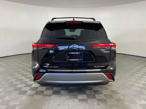 Used 2022 Toyota Highlander Platinum AWD/4WD image 25