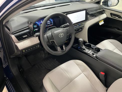 Used 2026 Toyota Camry XLE w/ Premium Plus Package AWD/4WD image 14