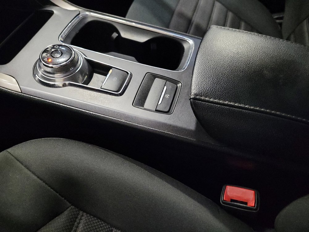 Used 2019 Ford Fusion SE FWD image 26