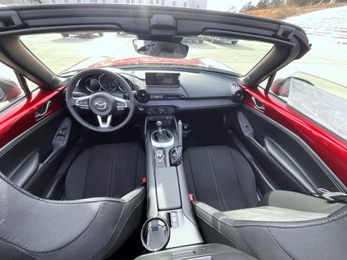 New 2025 MAZDA MX-5 Miata Club image 13