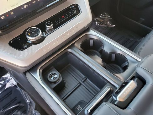 New 2026 Ford Expedition Max Active AWD/4WD image 11