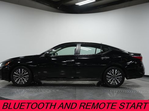 Used 2024 Nissan Altima 2.5 SV image 5