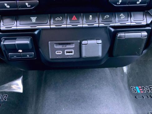 Used 2023 Chevrolet Silverado 3500 LTZ w/ Gooseneck/5TH Wheel Package image 34