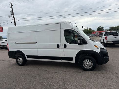 Used 2023 RAM ProMaster 2500 FWD image 1