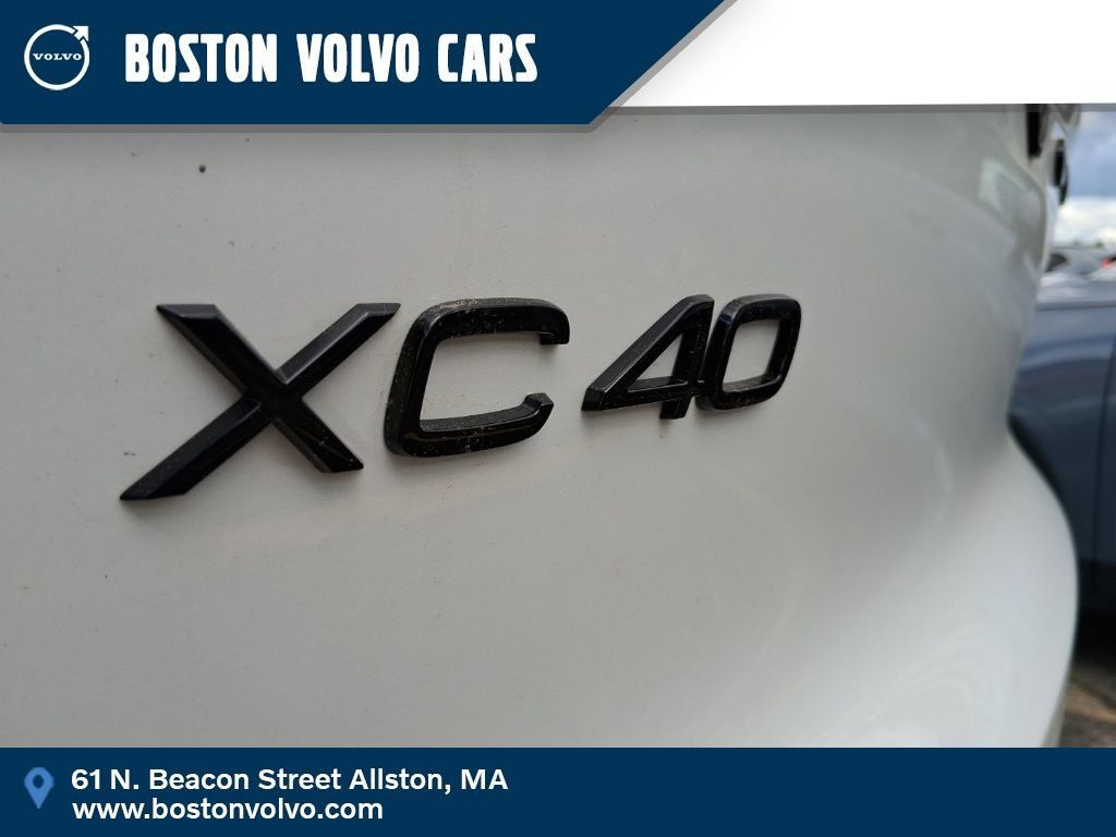 New 2026 Volvo XC40 B5 Ultra w/ Protection Package Premier AWD/4WD image 7