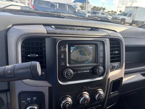 Used 2018 RAM 3500 Tradesman w/ Chrome Appearance Group AWD/4WD image 15