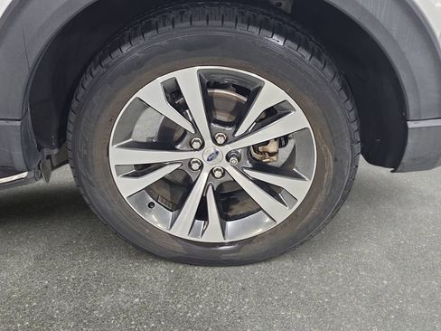 Used 2020 Ford Explorer Platinum AWD/4WD image 32