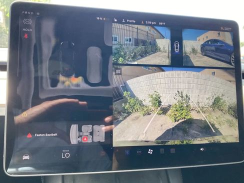 Used 2024 Tesla Model Y Long Range AWD/4WD image 15