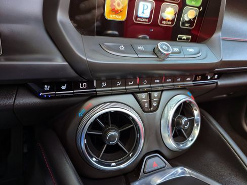 Used 2016 Chevrolet Camaro SS image 27