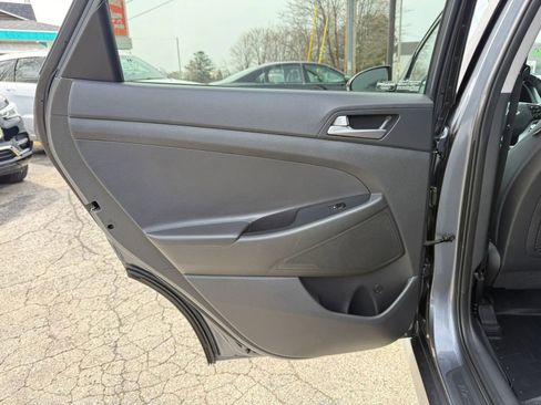 Used 2017 Hyundai Tucson Sport image 11