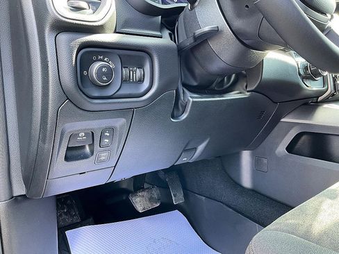 New 2026 RAM 1500 4x4 Crew Cab image 16