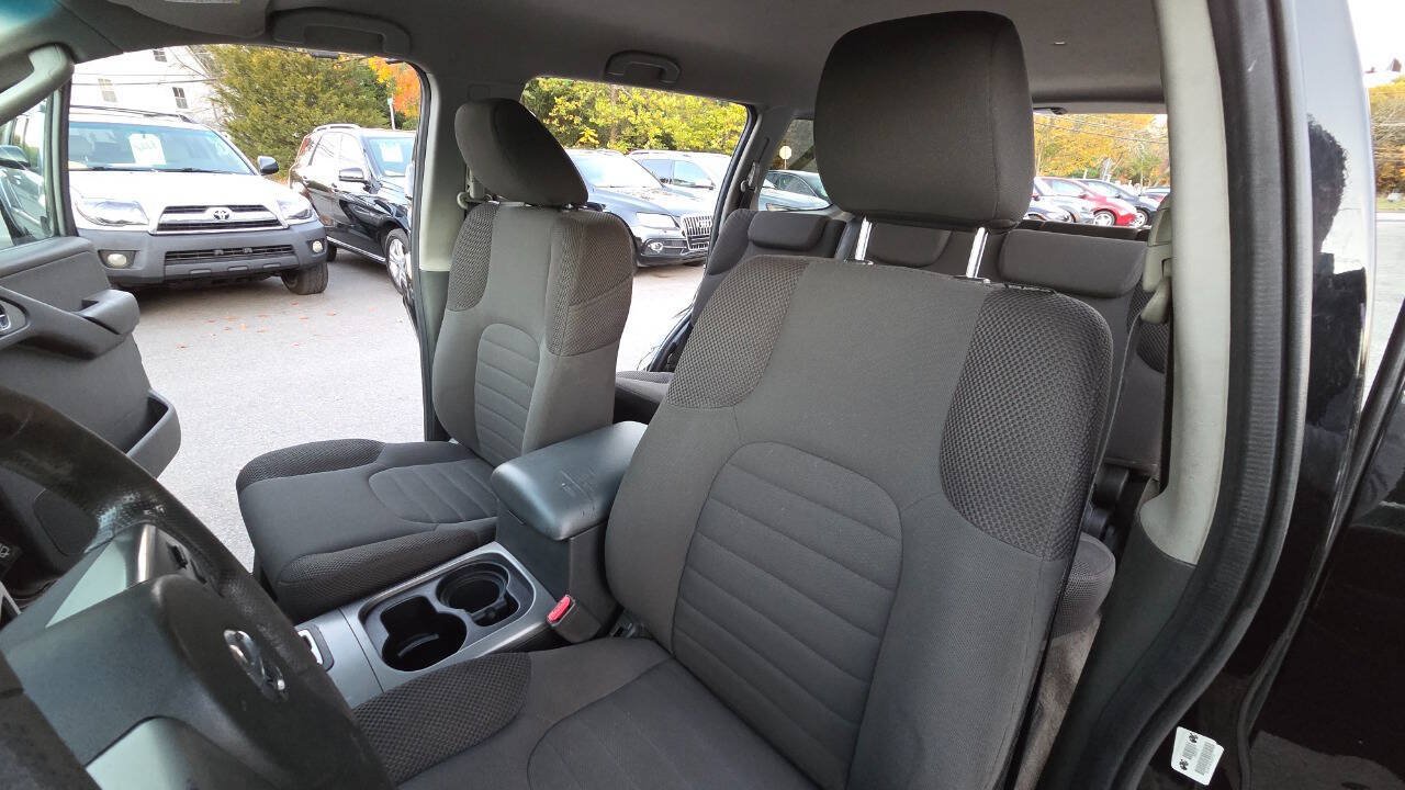 Used 2011 Nissan Pathfinder S AWD/4WD image 30