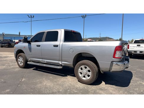 Used 2024 RAM 2500 Big Horn AWD/4WD image 8