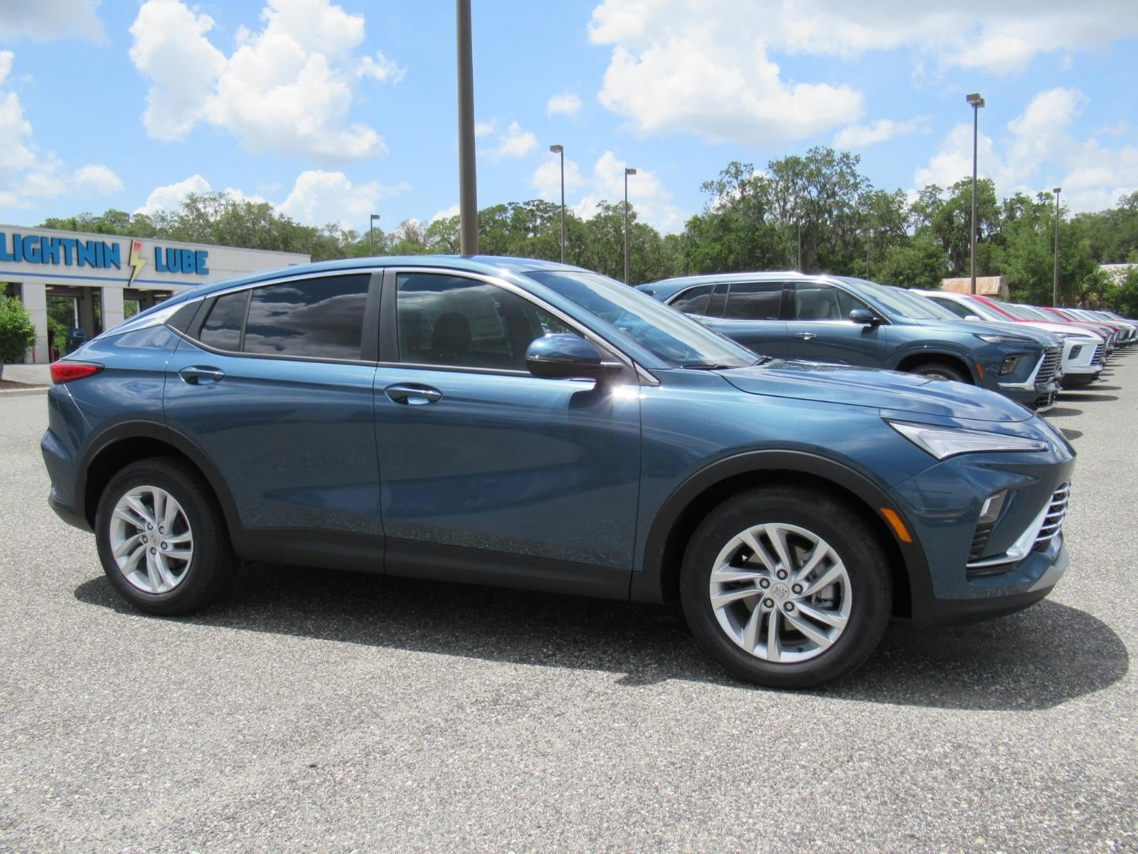 New 2026 Buick Envista Preferred FWD image 2