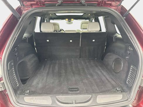 Used 2018 Jeep Grand Cherokee Limited image 20