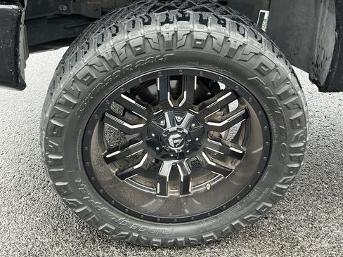 Used 2019 Nissan Titan PRO-4X w/ Pro-4x Convenience Package AWD/4WD image 13