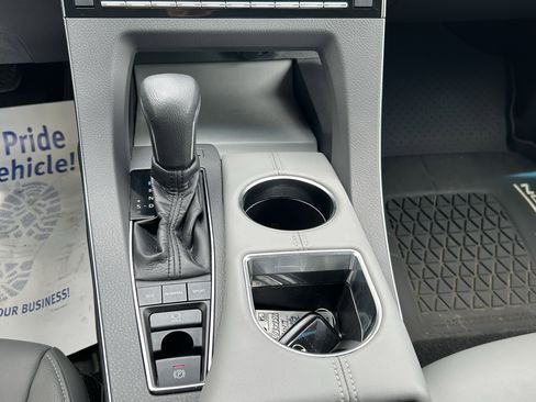 Used 2019 Toyota Avalon XLE w/ Moonroof Package FWD image 25