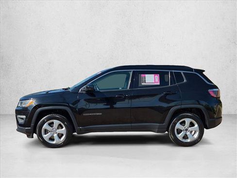 Used 2019 Jeep Compass Latitude w/ Cold Weather Group AWD/4WD image 8