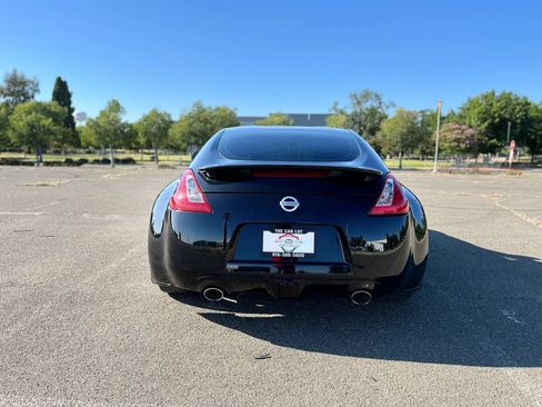 Used 2009 Nissan 370Z Coupe RWD image 7