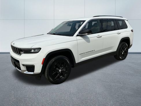 Certified 2023 Jeep Grand Cherokee L Limited AWD/4WD image 2