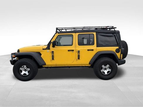 Used 2018 Jeep Wrangler Unlimited Sport AWD/4WD image 2