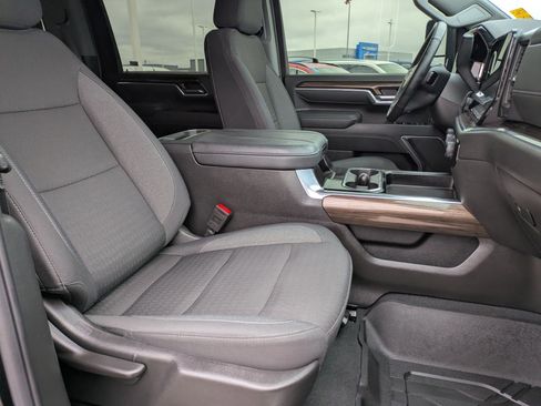 Used 2025 Chevrolet Silverado 2500 LT image 25