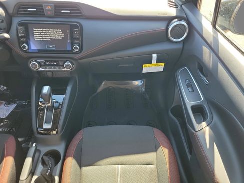New 2025 Nissan Versa SR w/ Trunk Package image 16