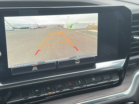 Used 2024 GMC Sierra 1500 SLT image 14