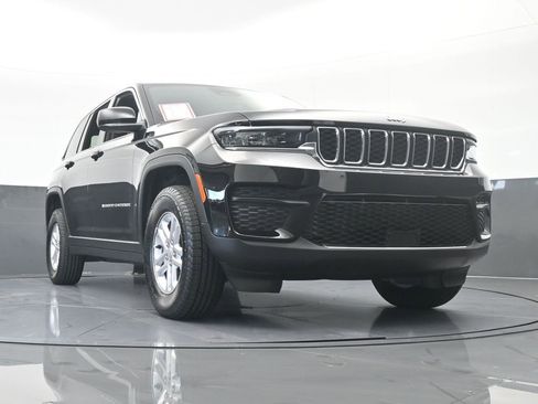 Used 2025 Jeep Grand Cherokee Laredo image 60