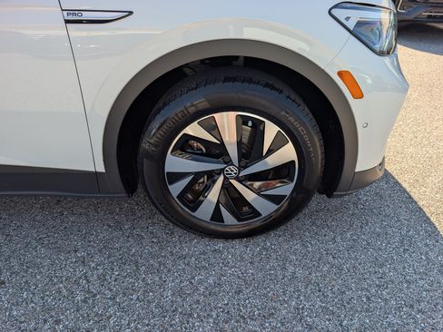 Used 2023 Volkswagen ID.4 Pro RWD image 9