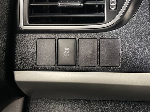 Used 2015 Toyota Camry SE FWD image 28