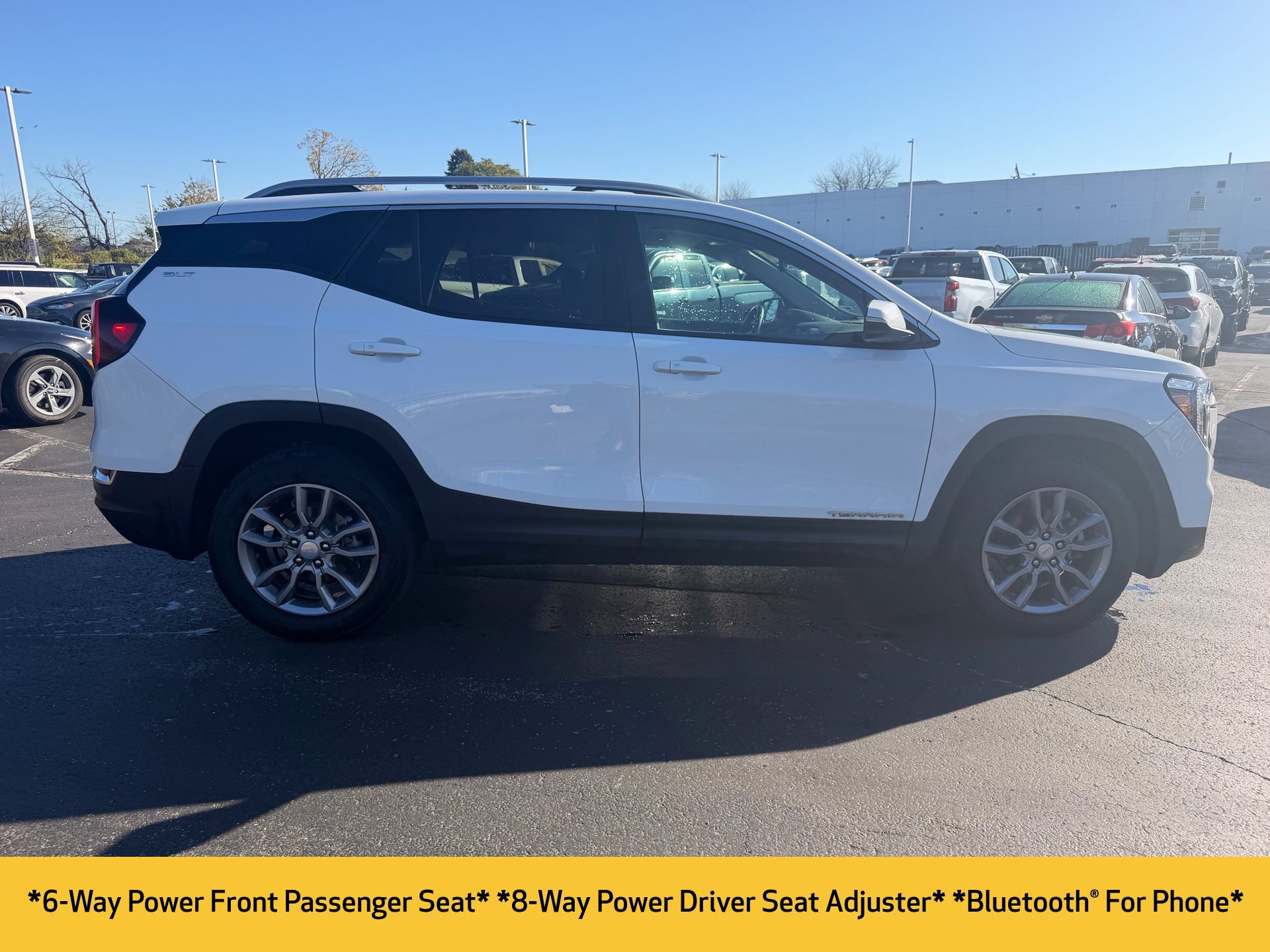 Used 2024 GMC Terrain SLT AWD/4WD image 6
