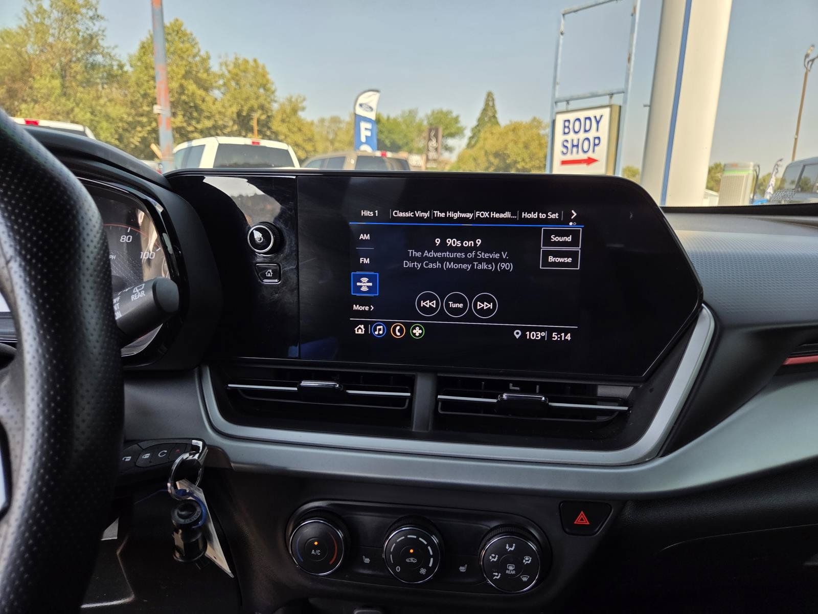 Used 2024 Chevrolet Trax RS w/ Driver Confidence Package FWD image 25