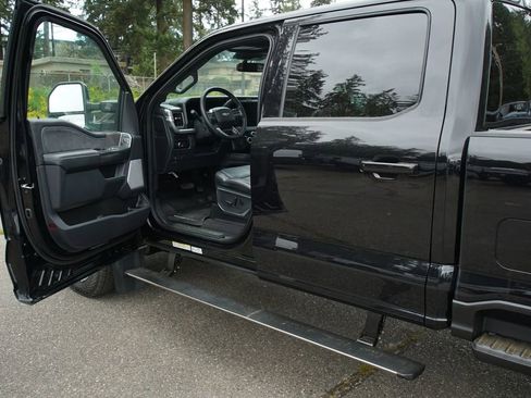 Certified 2025 Ford F450 Platinum w/ FX4 Off-Road Package AWD/4WD image 28