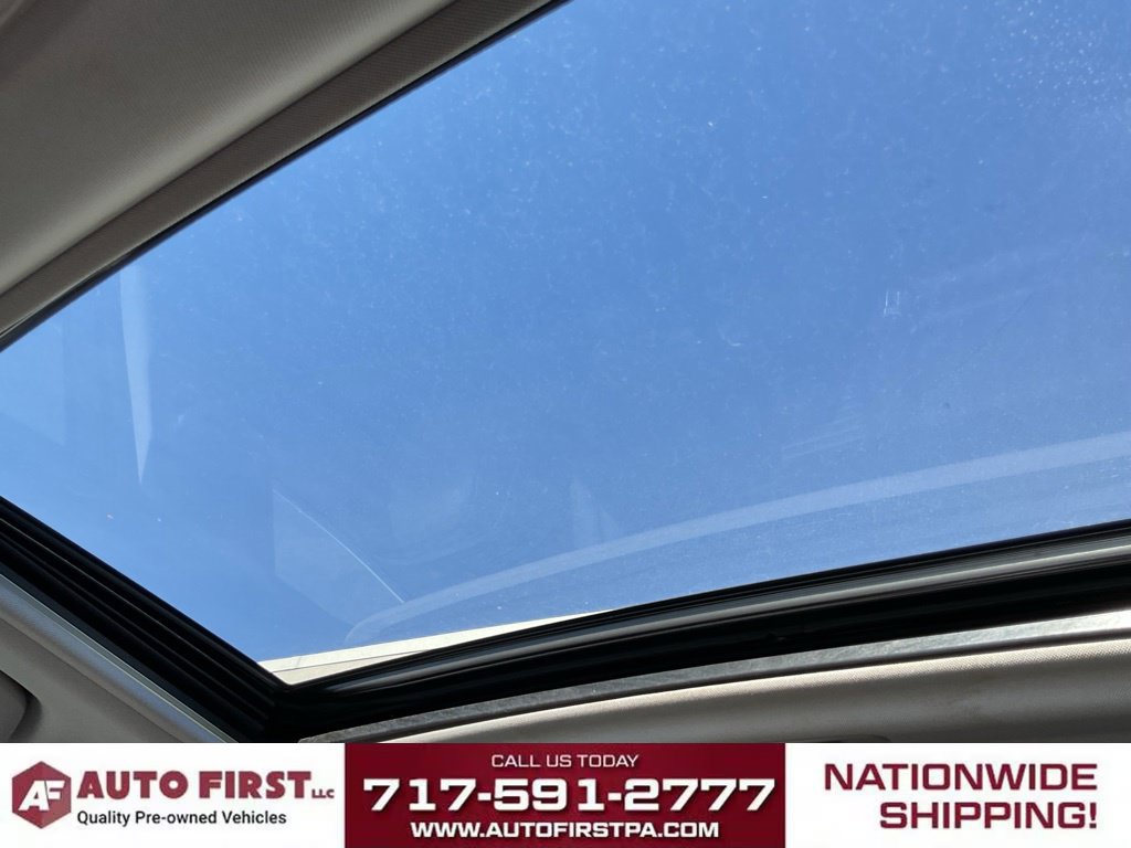 Used 2018 Toyota Camry SE w/ Audio Package FWD image 29