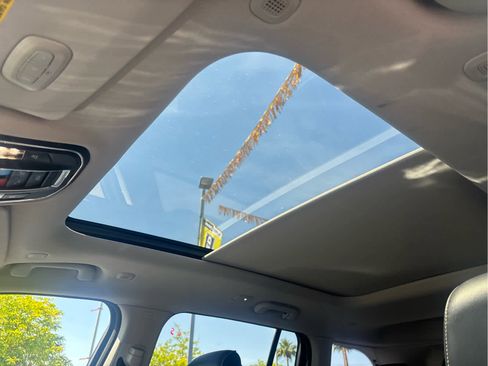 Used 2022 Jeep Grand Cherokee Limited 4xe image 21