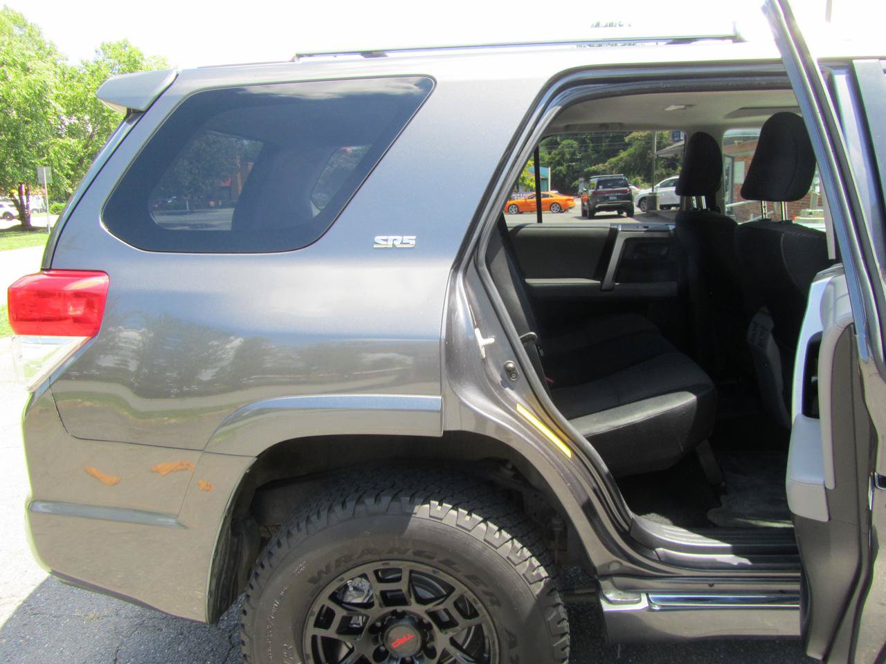 Used 2011 Toyota 4Runner SR5 AWD/4WD image 25