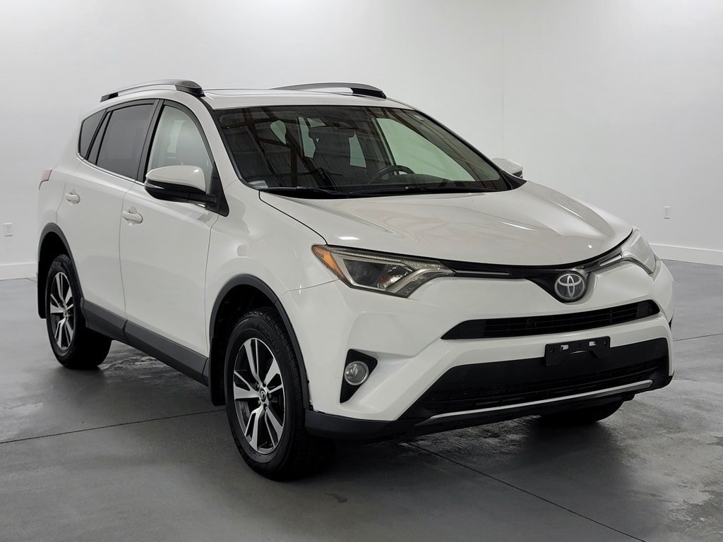 Used 2017 Toyota RAV4 XLE w/ All Weather Liner Package AWD/4WD image 2
