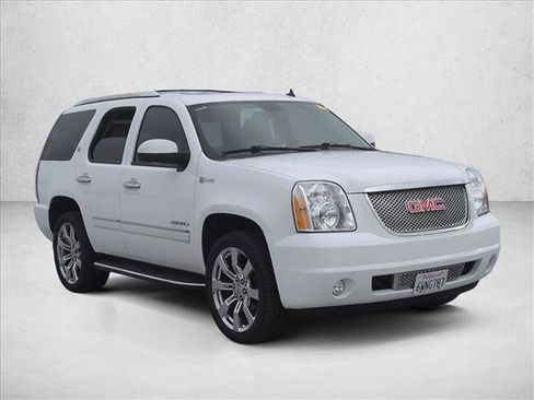 Used 2012 GMC Yukon Denali image 3