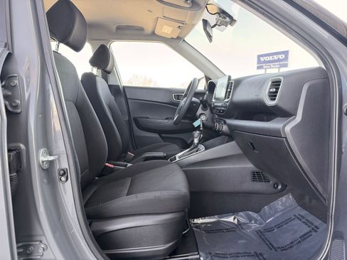 Used 2021 Hyundai Venue SE image 33