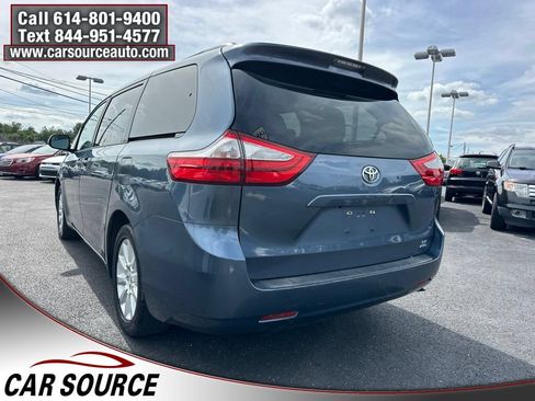 Used 2015 Toyota Sienna LE AWD/4WD image 4