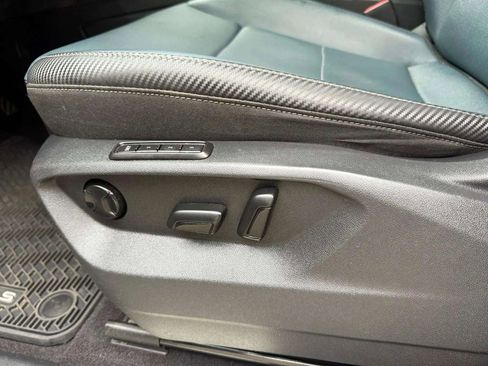 Used 2021 Volkswagen Atlas Cross Sport SEL image 30