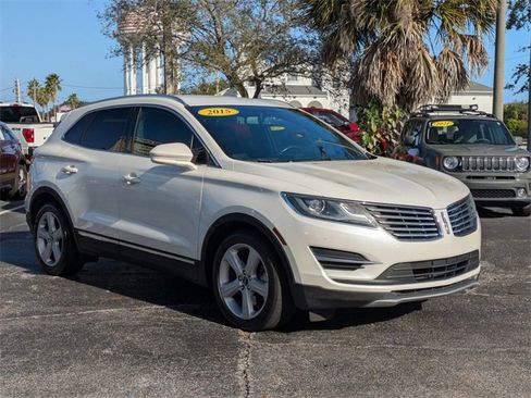 Used 2015 Lincoln MKC FWD image 3